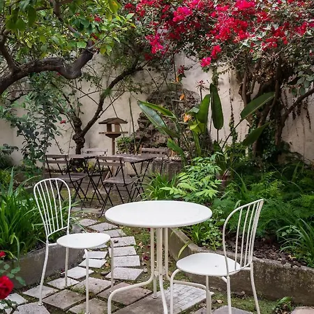 Alojamento de Acomodação e Pequeno-almoço O Jardim Da Tessa Lisboa